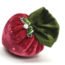 將圖片載入圖庫檢視器 Velvet Strawberries with Swarovski Crystals
